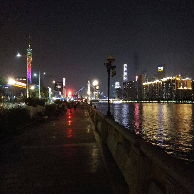 丘鸿鹏