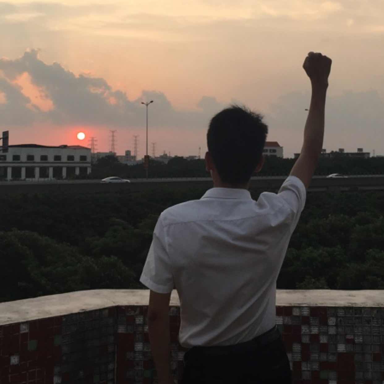 江基健