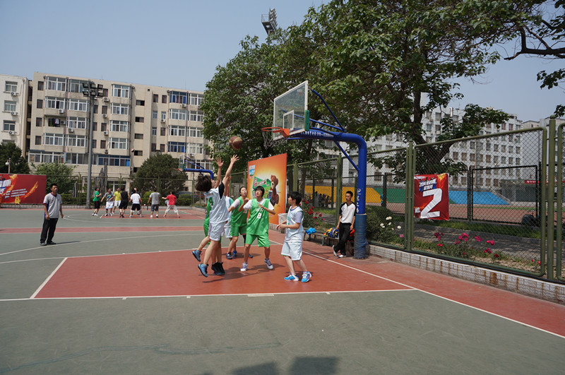 2014年WBHBA常规赛沙狐队谢丹怒下两双数据，荣膺本场MVP