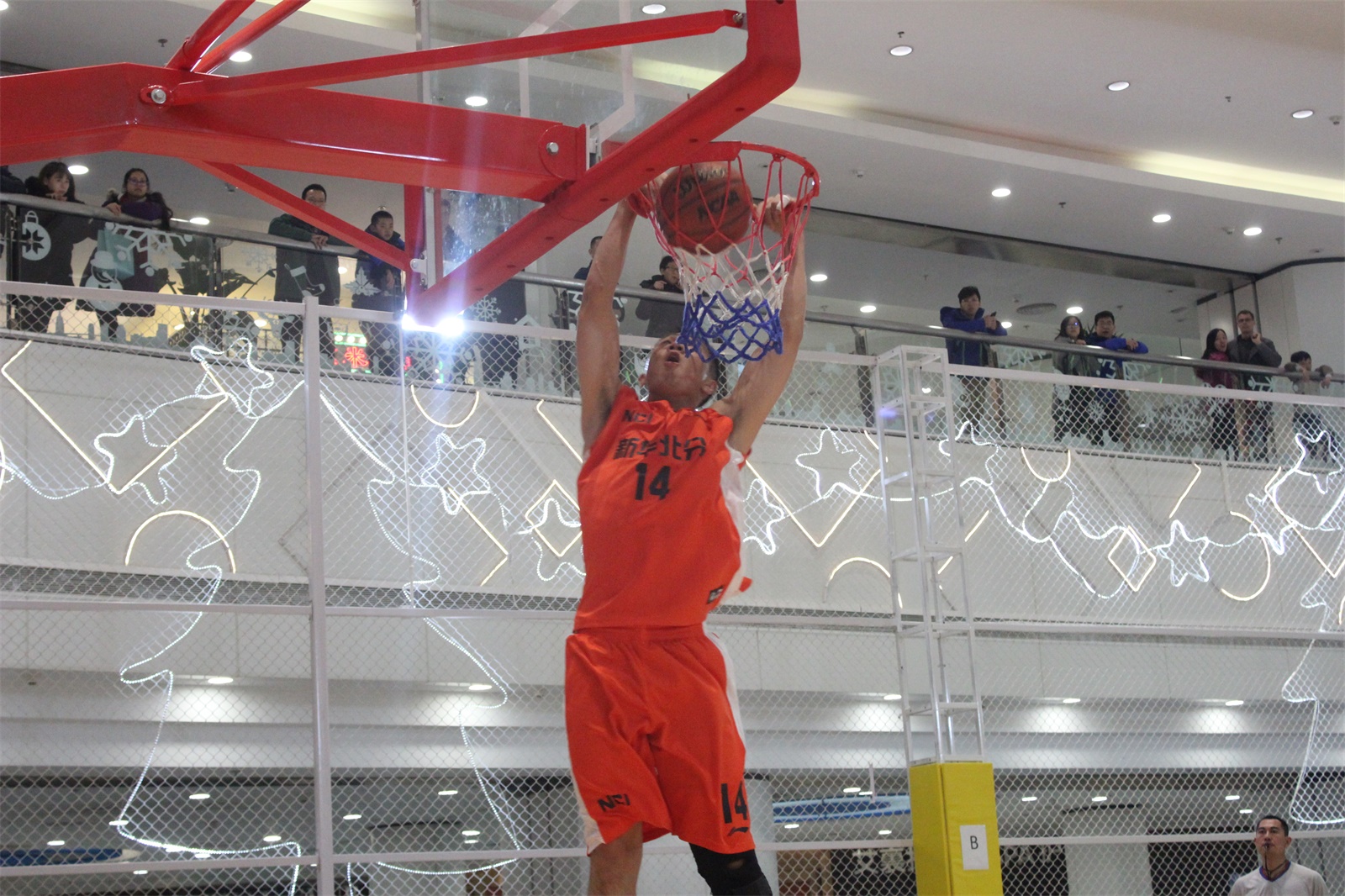 我奥篮球vs新华保险第一节